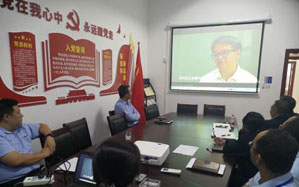 叩問初心，砥礪前行 --公交黨支部集中觀看反腐警示教育片
