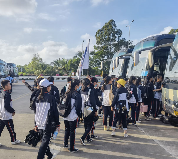 安全出行我負(fù)責(zé)，努力拼搏你做主